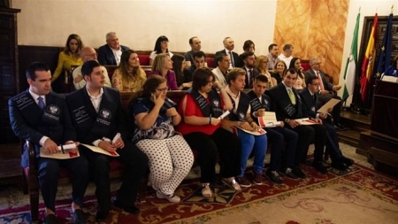 Jóvenes discapacitados que se han graduado (FUNDACIÓN ONCE)