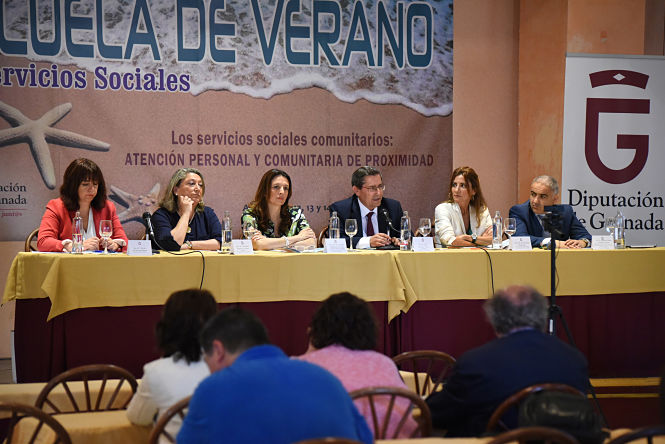 Mesa inaugural de la escuela de verano (J. GROSSO / DIPGRA) 