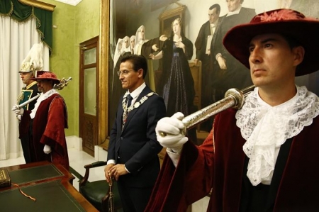 Luis Salvador tras tomar posesión del cargo (ÁLEX CÁMARA / EUROPA PRESS)