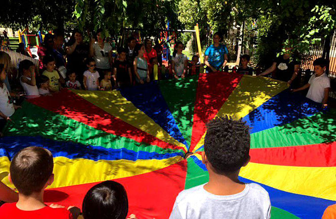 Escolares en el Parque de la Encina de La ZUbia (IML)