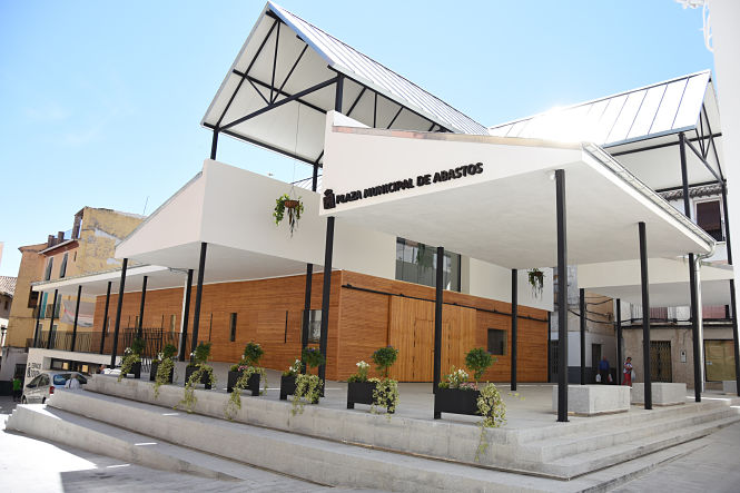 La nueva plaza municipal de Abastos de Baza ultima su puesta a punto (AYTO. BAZA)