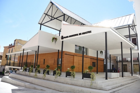 La nueva plaza municipal de Abastos de Baza ultima su puesta a punto (AYTO. BAZA)