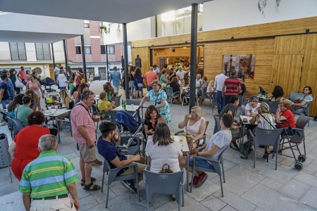 La Plaza de Abastos de Baza ya está abierta al público (CARMELO MATEOS) 