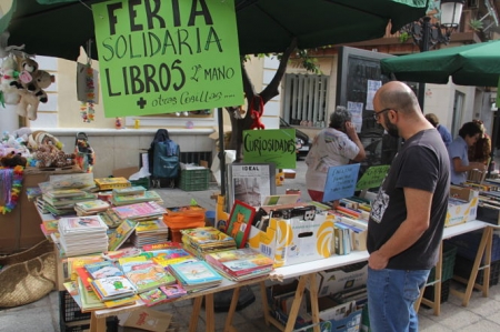 Caritas organzia la Feria del Libro solidario en Almuñécar (AYTO. ALMUÑÉCAR)