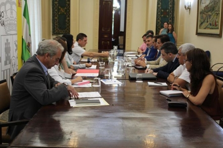 Reunión de las instituciones para acabar con los cortes de luz en la zona norte (SUBDELEGACIÓN) Reunión de las instituciones para acabar con los cortes de luz en la zona norte (SUBDELEGACIÓN)