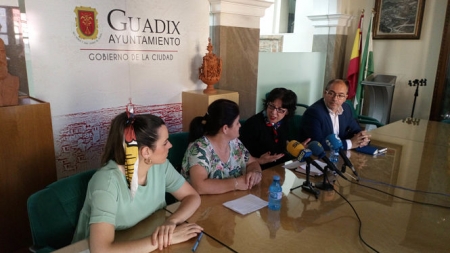 Presentación del espectáculo `Real de la Alhambra` (AYTO. GUADIX)