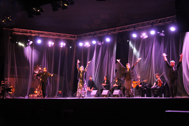 Momento de la actuación de Christina Matías Pagés (AYTO. ALMUÑÉCAR)