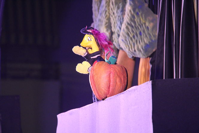 Momento de la representación de `El último Caballero` (AYTO. ALMUÑÉCAR)