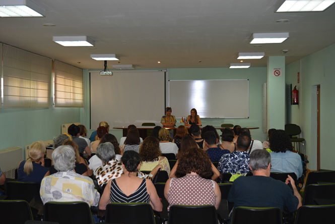 La Delegada de Empleo ha visitado el Centro Cartuja (JUNTA) 