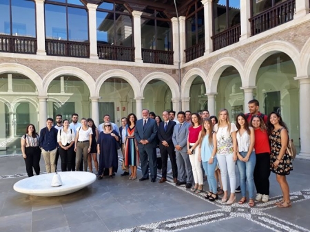 El Delegado del gobierno ha recibido a los estudiantes de derecho (JUNTA) El Delegado del gobierno ha recibido a los estudiantes de derecho (JUNTA)
