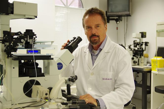 El investigador Jan Tesarik (CLÍNICA MARGEN)