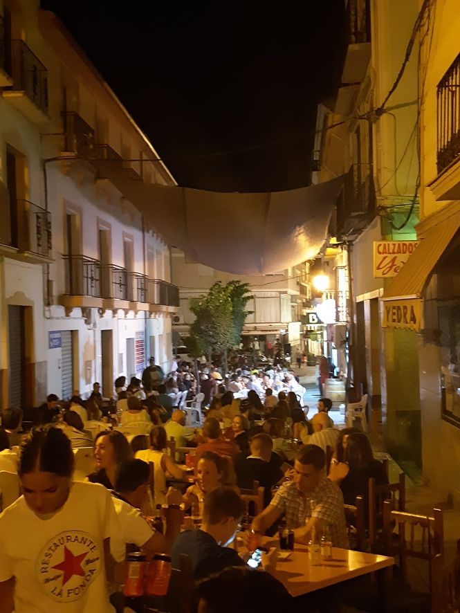 Las calles de Montefrio llenas de gente (AYTO. MONTEFRIO)