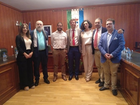 José Morales con su equipo de gobierno (AYTO. MONACHIL)