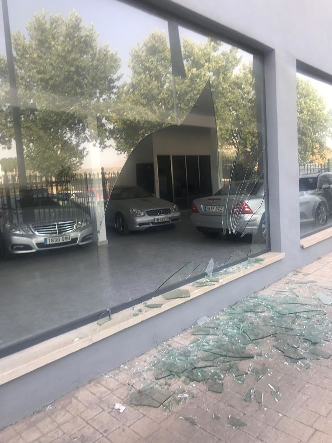 Concesionario que quisieron robar (AYTO. GUADIX) 