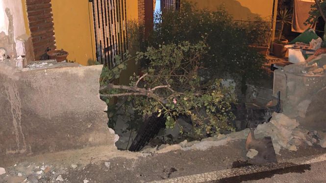 Estado de la cerca de la vivienda tras el accidente (AYTO. GUADIX) 
