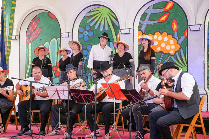 Una de las actuaciones del Festival de música tradicional de Pórtugos (AYTO. PORTUGOS)
