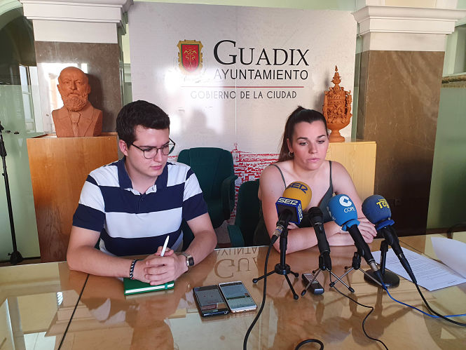 Presentación del concurso de fotografía sobre el Cascamorras (AYTO. GUADIX)