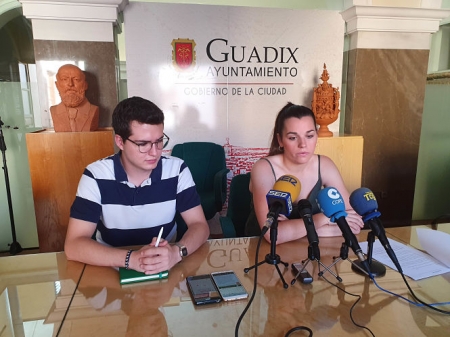 Presentación del concurso de fotografía sobre el Cascamorras (AYTO. GUADIX)