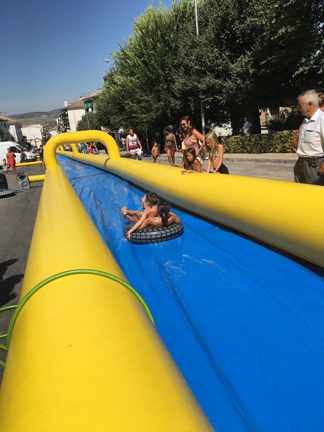 Tobogán instalado en Montefrio (AYTO. MONTEFRIO)