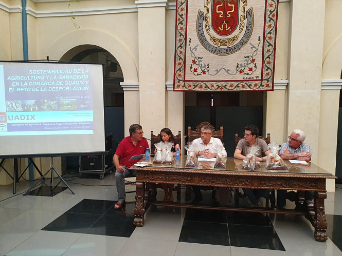 Conferencia inaugural de la IV Feria Comarca de Guadix (AYTO. GUADIX)