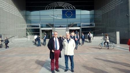 Miembros de la Plataforma en el Tribunal Europeo (PLATAFORMA RIO CASTRIL)