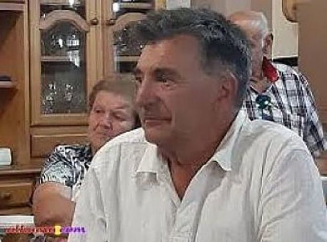 Eduardo Arrebola, maestro en huelga de hambre por el cierre de la Escuela de adultos (ALHAMA.COM)