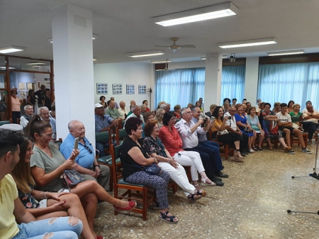Numerosos mayores acudieron a la Presentación (AYTO. GUADIX)