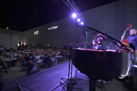 Una de las actuaciones de `Jazz en la Plaza` (CAJAGRANADA FUNDACIÓN)