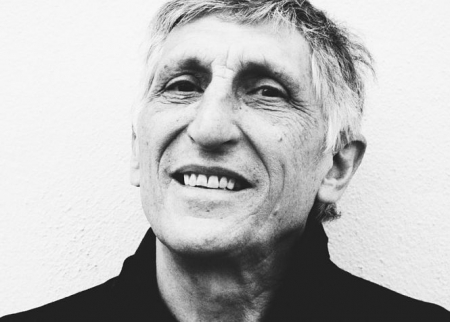 El poeta Carmelo Sánchez Muros retomará la actividad de `Poesías en el Jardín` (JUNTA)