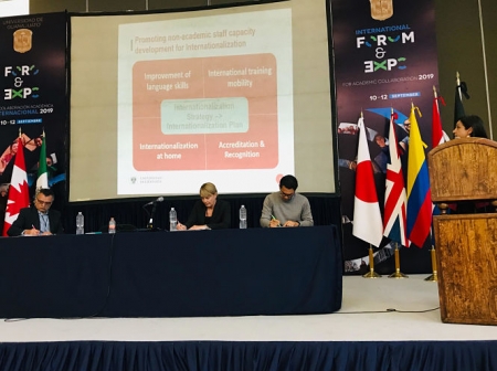 Foro y Expo celebrado en México (UGR) 