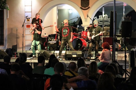 Ruta 69 deleitó al público sexitano (AYTO. ALMUÑÉCAR) 