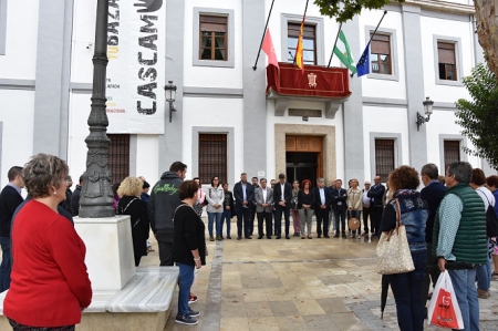 Minuto de silencio guardado en Baza (AYTO. BAZA) 