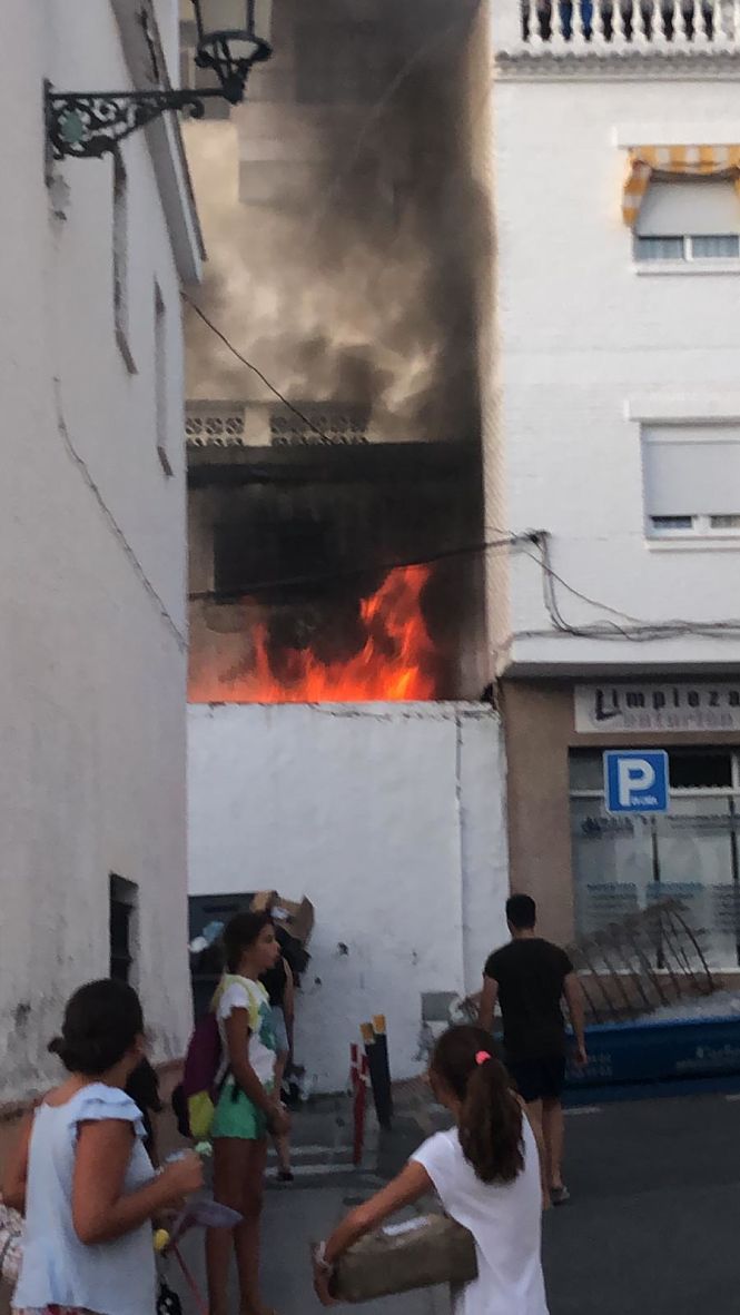 Incendio en la vivienda deshabitada de La Herradura (AYTO. ALMUÑËCAR)