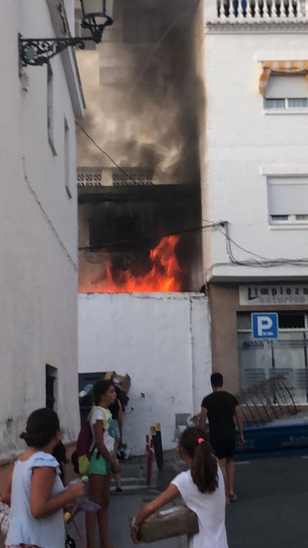Incendio en la vivienda deshabitada de La Herradura (AYTO. ALMUÑËCAR)