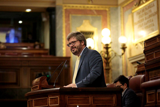 Fran Hervías durante una intervención en el Congreso (CS) 