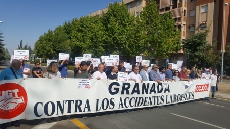 Concentración por el trabajador fallecido en Alhendín (CCOO)