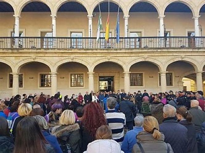 Concentración por los fallecidos en la Pirotecnia `Maria Angustias` (ARCHIVO)