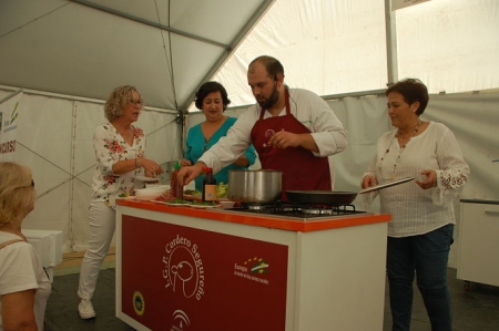 Uno de los stand de la Feria Agroganadera (AYTO. HUÉSCAR)