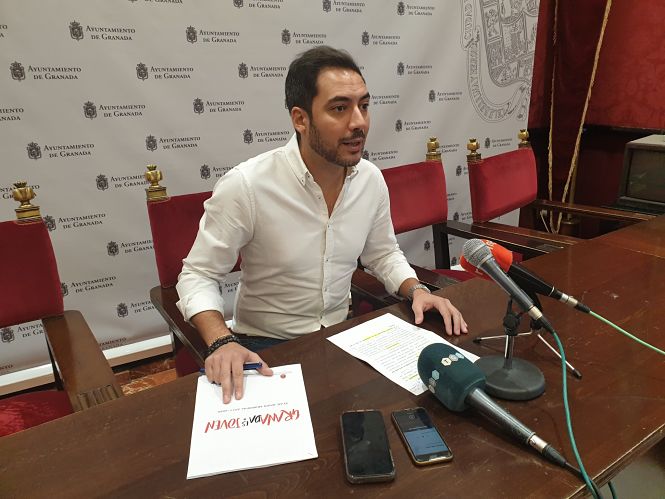 Eduardo Castillo en rueda de prensa (PSOE GRANADA) 