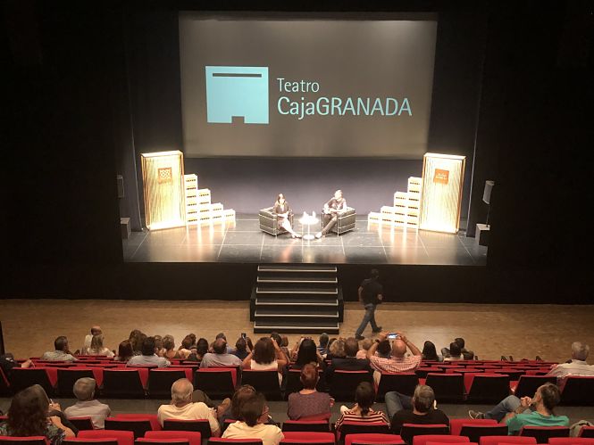Mabel Lozano conversa con Jesús Lens en la pasada edición de Granada Noir (GRANADA NOIR)
