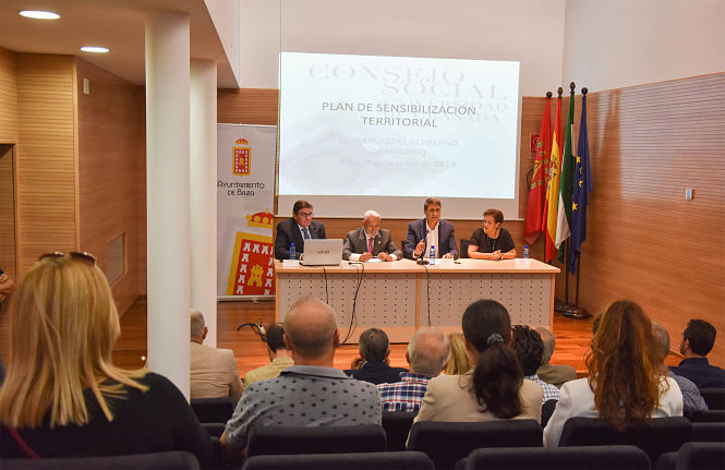 Reunión del Consejo Social de la UGR con empresarios bastetanos y alcaldes de las dos comarcas (AYTO. BAZA)