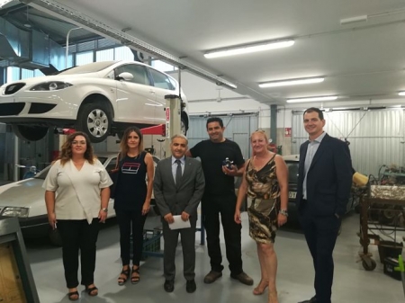 El delegado de Educación con el equipo docente del IES La Zafra de Motril (JUNTA)