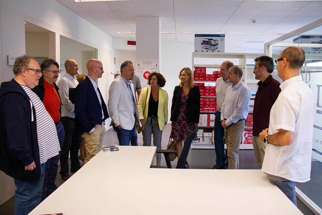 Pilar Aranda ha visitado la nueva sala de proceso de datos (UGR) 