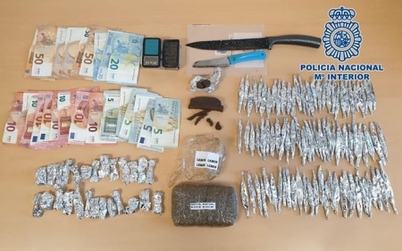 Droga y dineros incautados (POLICÍA NACIONAL)