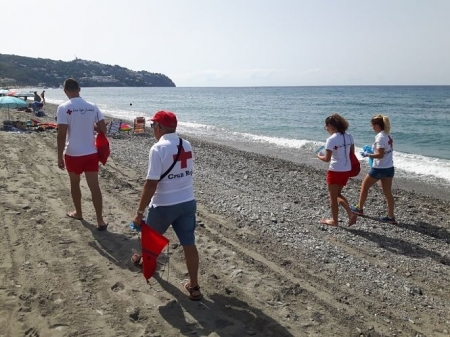 Cruz Roja en las platas de Motril (ARCHIVO) Cruz Roja en las platas de Motril (ARCHIVO)