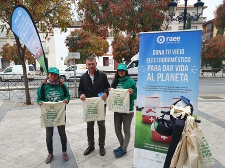 Presentación de la campa `Dona vida al planeta` (AYTO. GUADIX)