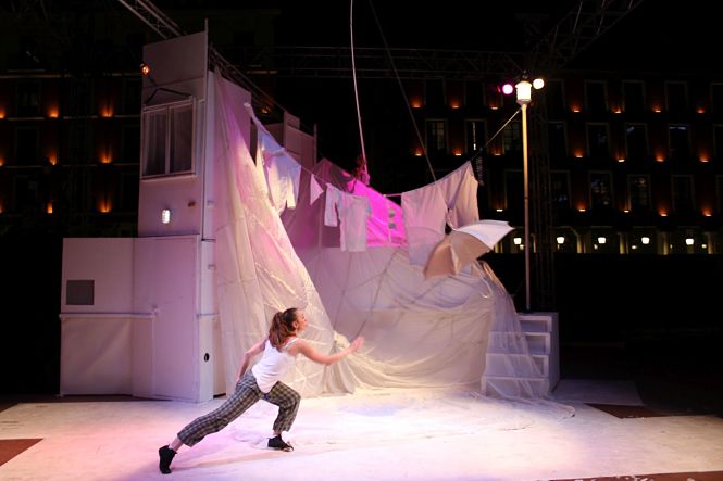 Espectaculo cirquense `Vigilia` (JUNTA)