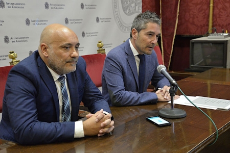 Manuel Olivares y Miguel Moreno en rueda de prensa (JAVIER ALAGRRA) Manuel Olivares y Miguel Moreno en rueda de prensa (JAVIER ALAGRRA)