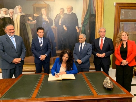 La Consejera de Igualdad, Rocío Ruiz ha visitado el Ayuntamiento de Granada (JUNTA) La Consejera de Igualdad, Rocío Ruiz ha visitado el Ayuntamiento de Granada (JUNTA)