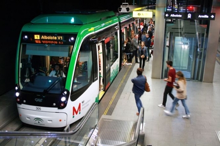 El Metro en la estación de Recogidas (JUNTA) El Metro en la estación de Recogidas (JUNTA)